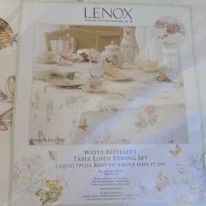 Lenox Water Repellent Table Linen Dining Set